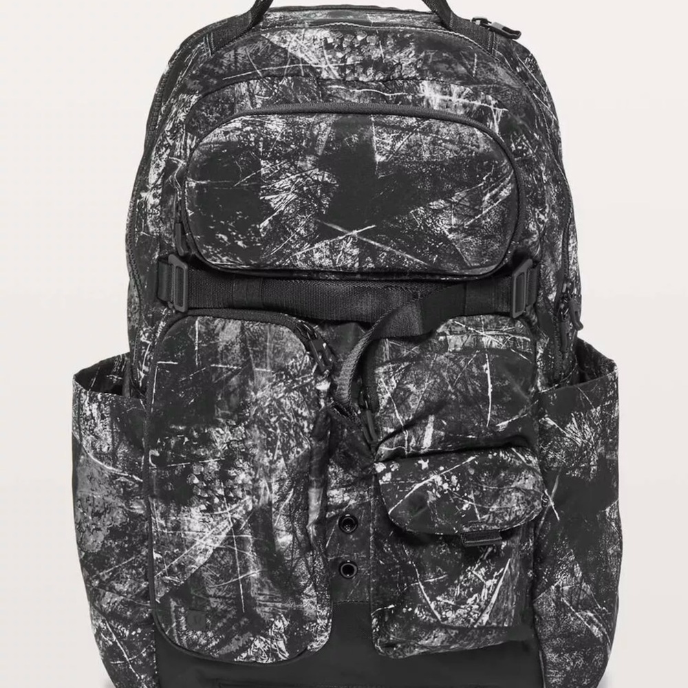 Lululemon cruiser backpack